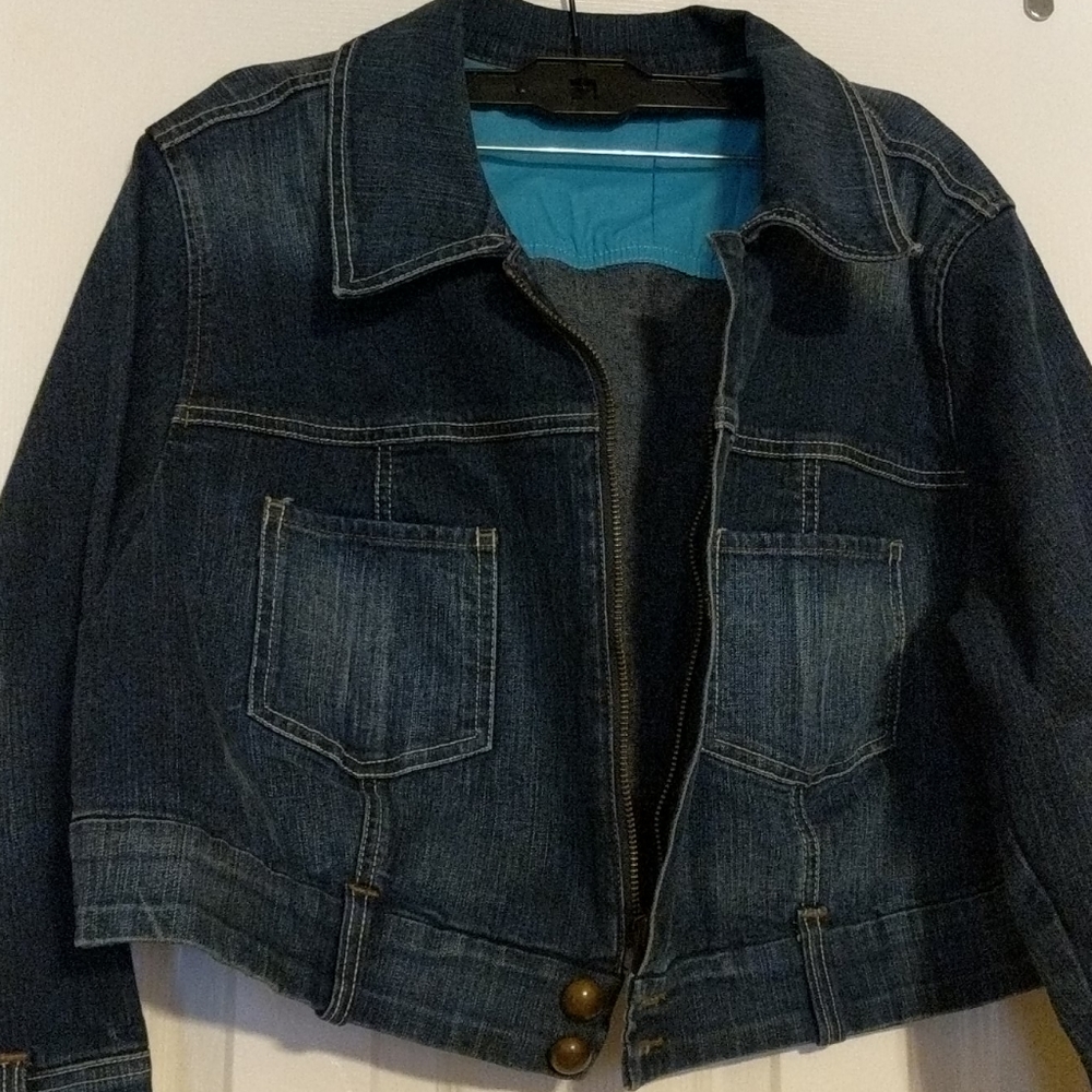 Clothes - Picture 2 of 3